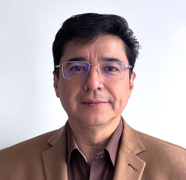 Ingeniero Nestor Silverio - Gerente General